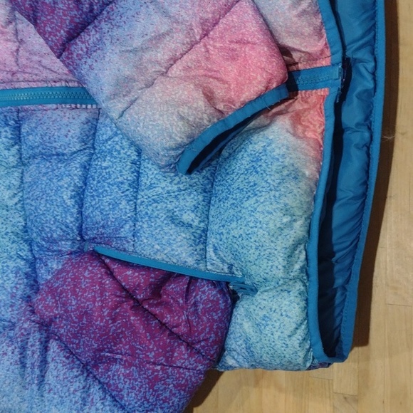 Under Armour Pink Blue Purple Hooded Puffer Jacket Size Youth XL - Picture 4 of 10